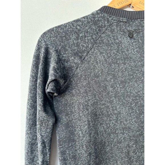 LuluLemon | base layer top - Picture 10 of 11